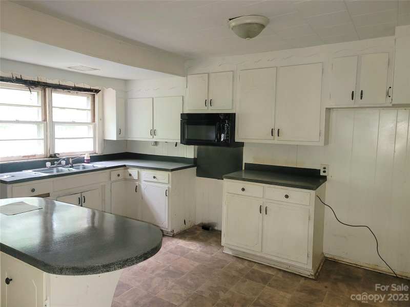 Property image 4 at 1502 Mccormick Avenue, Gastonia, NC 28054