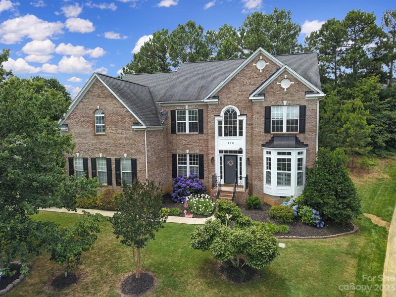 310 Drake Park Avenue