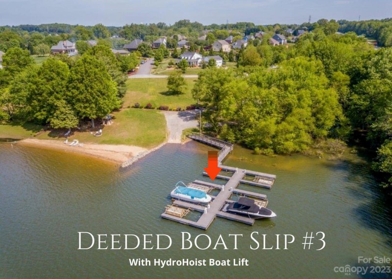 Property image 2 at 130 S Gibbs Road, Mooresville, NC 28117