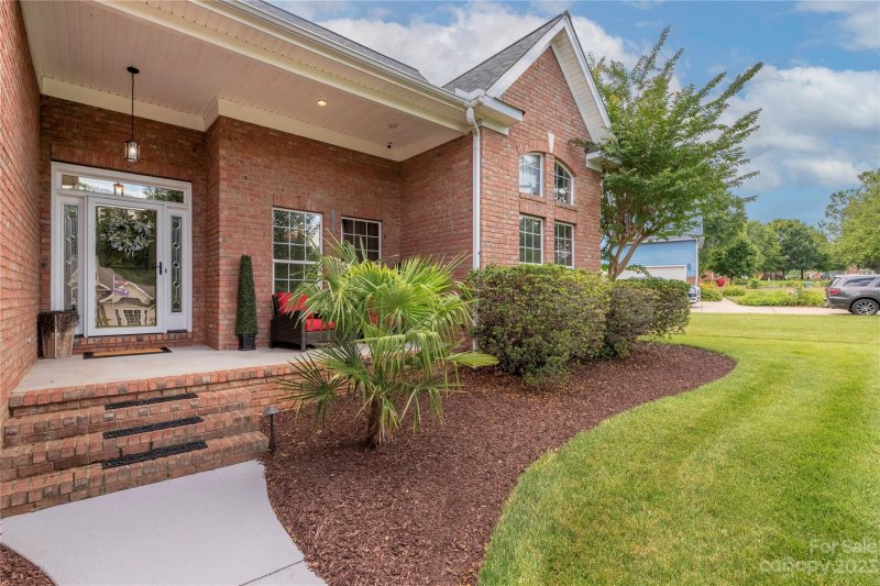 Property image 4 at 130 S Gibbs Road, Mooresville, NC 28117