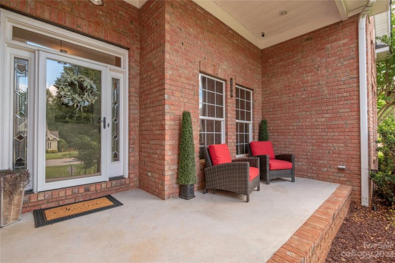 Property image 5 at 130 S Gibbs Road, Mooresville, NC 28117