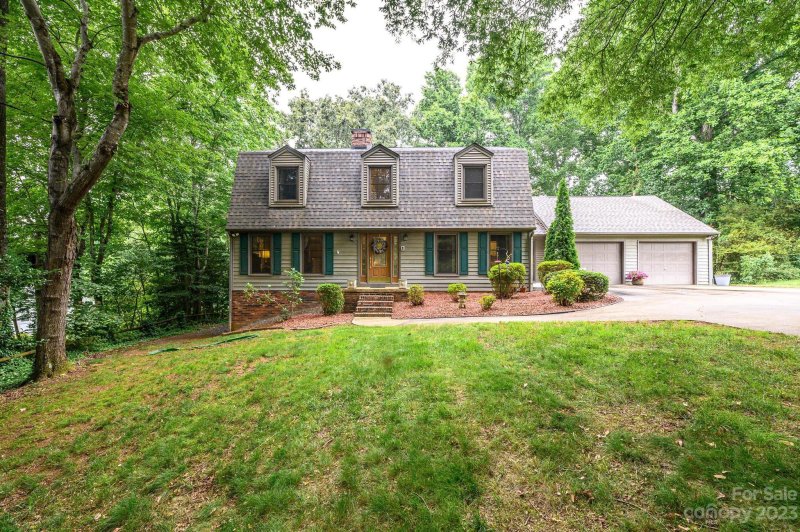 Property image 2 at 130 Penelope Lane, Taylorsville, NC 28681