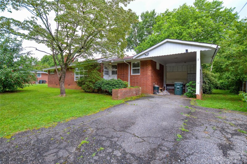 Property image 2 at 517 Ruby Lane, Gastonia, NC 28054