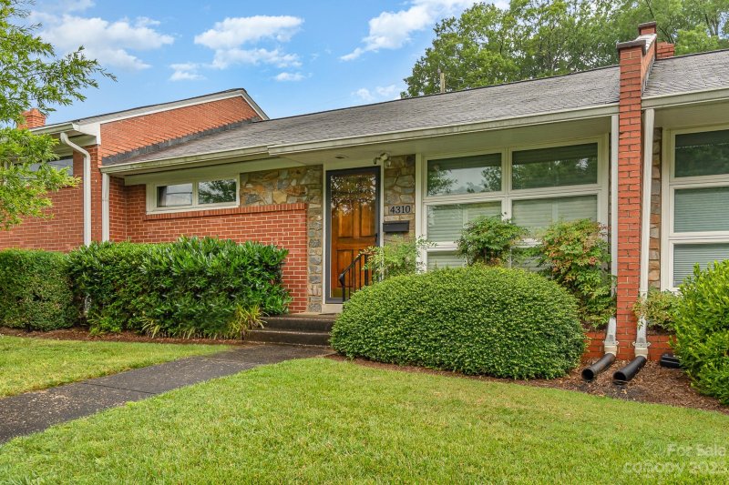 Property image 2 at 4310 Randolph Road, Charlotte, NC 28211