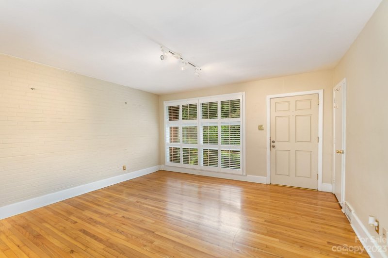 Property image 5 at 4310 Randolph Road, Charlotte, NC 28211