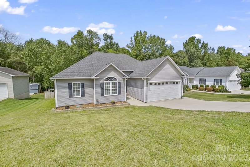 Property image 2 at 1653 Red Bird Circle, Concord, NC 28025