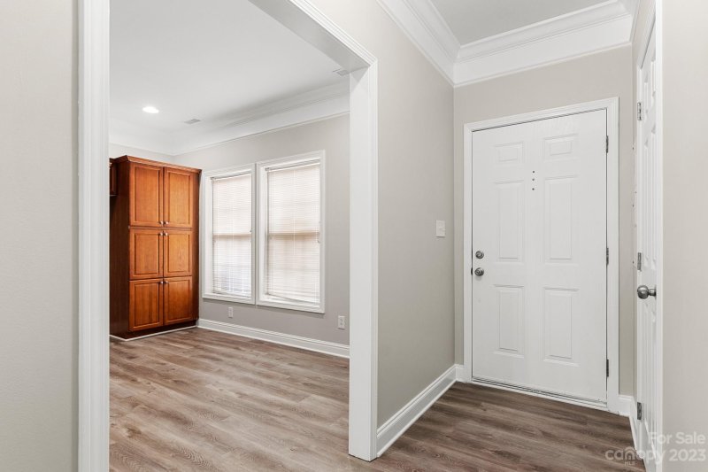 Property image 4 at 4319 Laurel Hill Lane, Charlotte, NC 28217