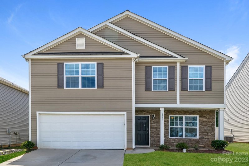 6407 Maple Creek Court