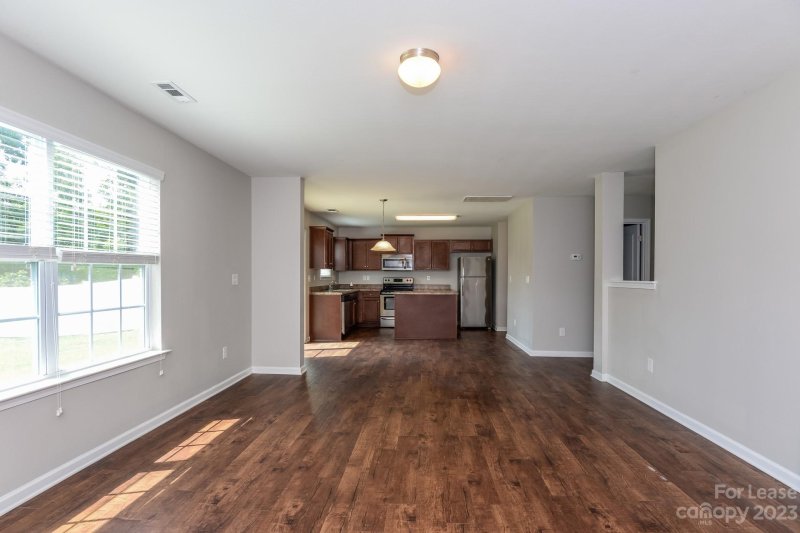 Property image 5 at 6407 Maple Creek Court, Charlotte, NC 28216