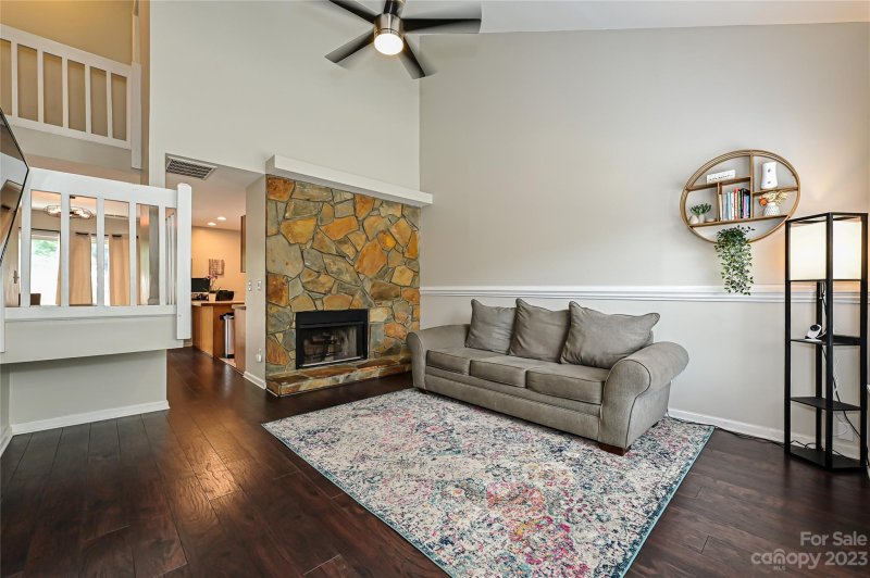 Property image 4 at 3841 Mosscroft Lane, Charlotte, NC 28215