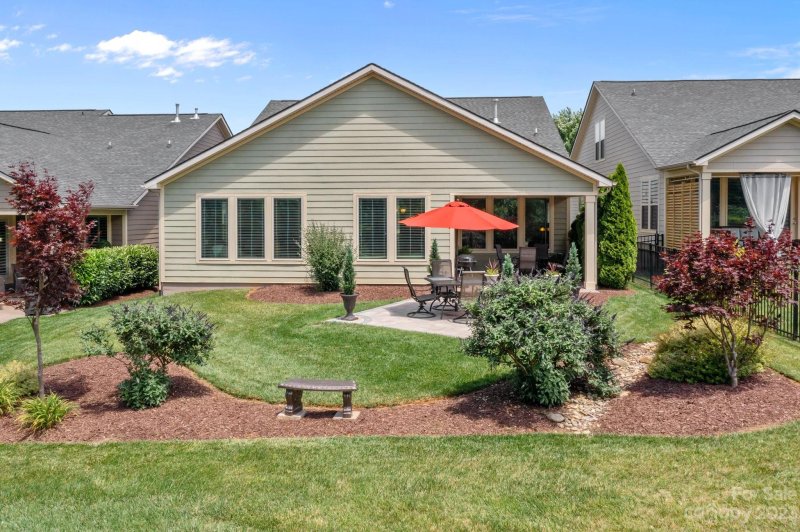 Property image 5 at 135 Johnson Manor Street, Mooresville, NC 28115