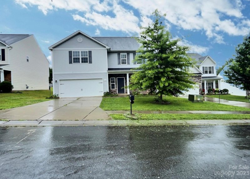 2512 Meadow Crossing Drive