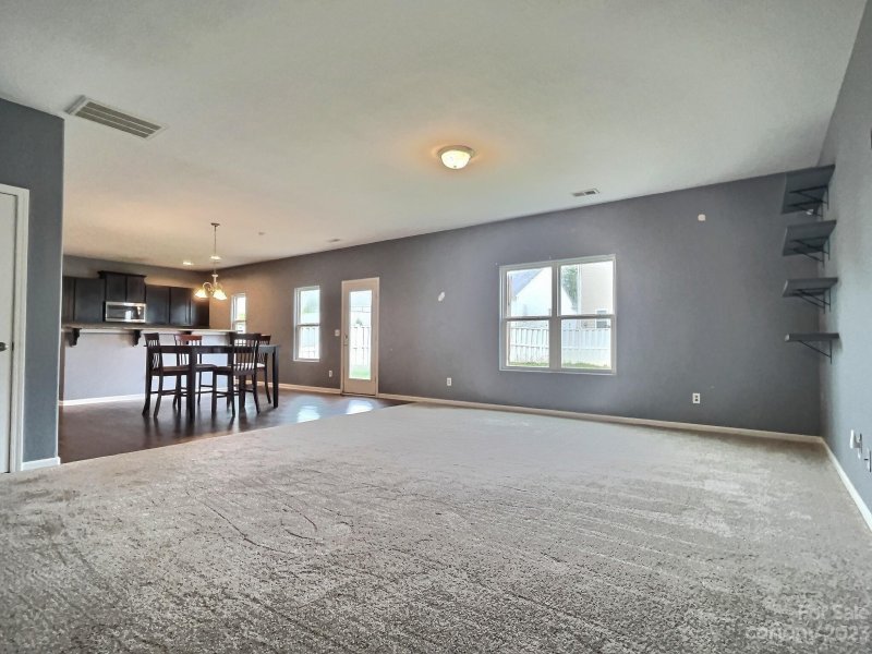 Property image 4 at 2512 Meadow Crossing Drive, Dallas, NC 28034