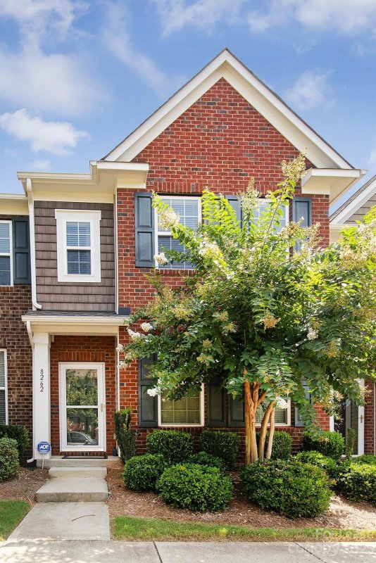 Property image 2 at 8262 Viewpoint Lane, Cornelius, NC 28031