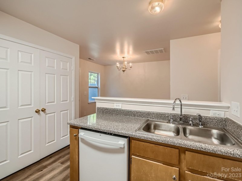 Property image 5 at 307 Drury Drive, Charlotte, NC 28206