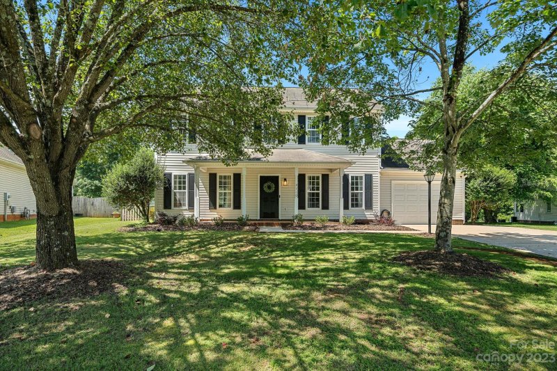 Property image 2 at 4119 Huntmeadow Drive, Charlotte, NC 28269