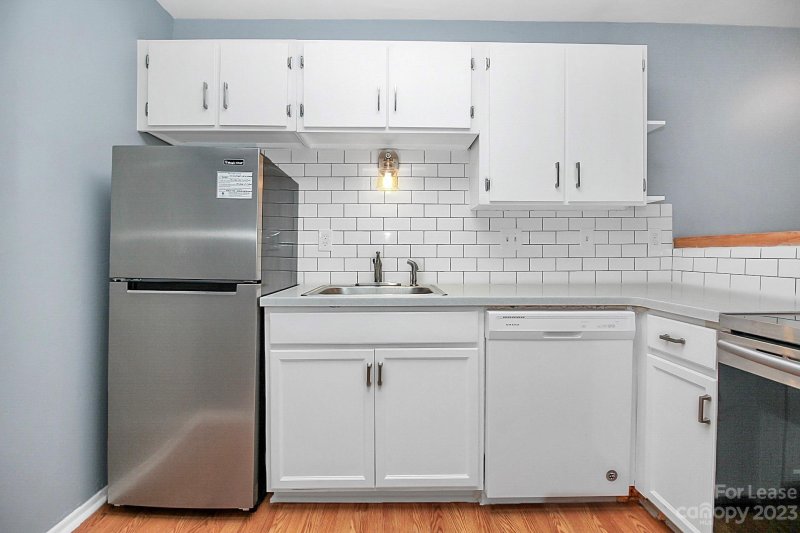 Property image 4 at 1635 Merry Oaks Road, Charlotte, NC 28205