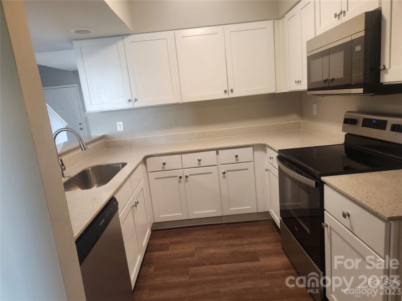 Property image 5 at 10979 Carmel Crossing Road, Charlotte, NC 28226