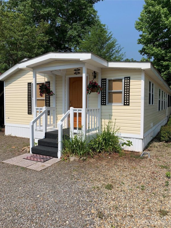 Property image 2 at 202 Mallard Loop, Waynesville, NC 28785