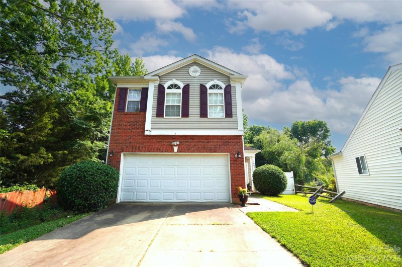 1002 Hipp Road