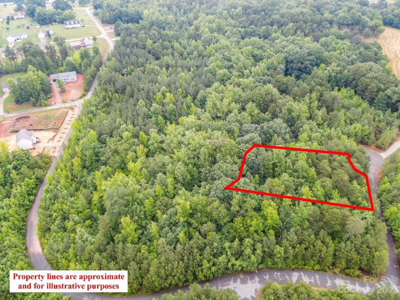 Property image 2 at 111 Spalding Court, Statesville, NC 28677