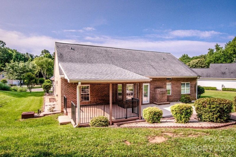 Property image 2 at 120 Whimbrel Lane, Mooresville, NC 28117