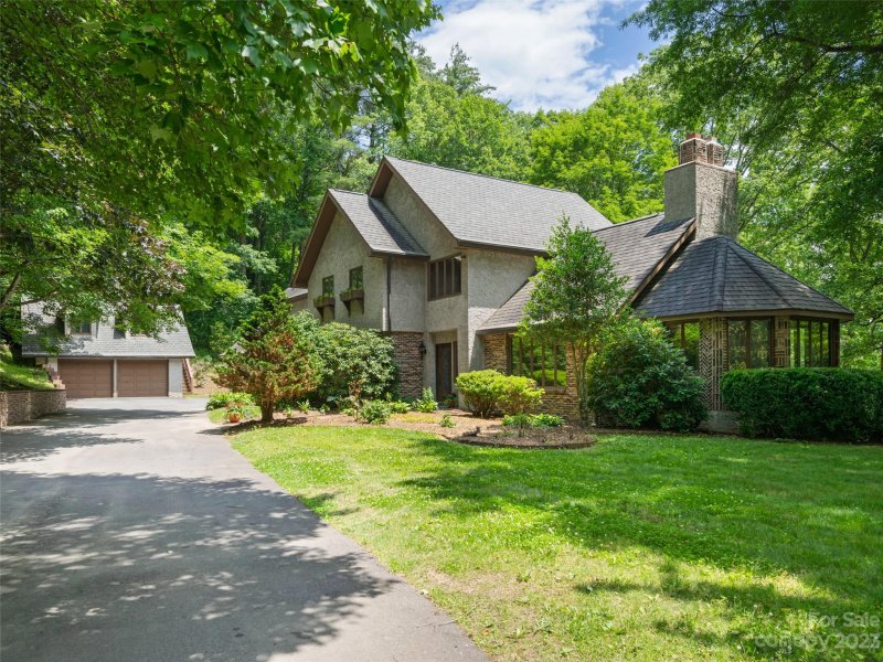 Property image 2 at 80 Robinhood Road, Asheville, NC 28804