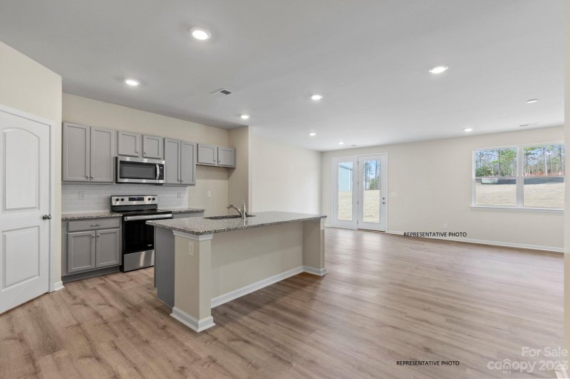 Property image 3 at 3449 Bluff Hill Lane, Charlotte, NC 28215