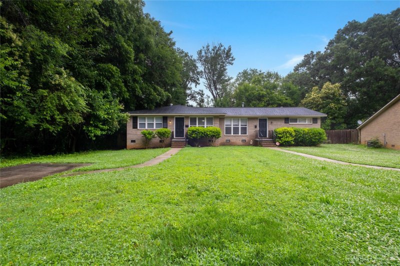 Property image 2 at 1613 Herrin Avenue, Charlotte, NC 28205