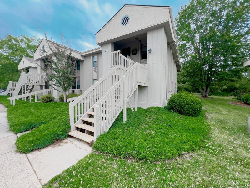 Property image 2 at 2305 Abbey Circle, Asheville, NC 28805