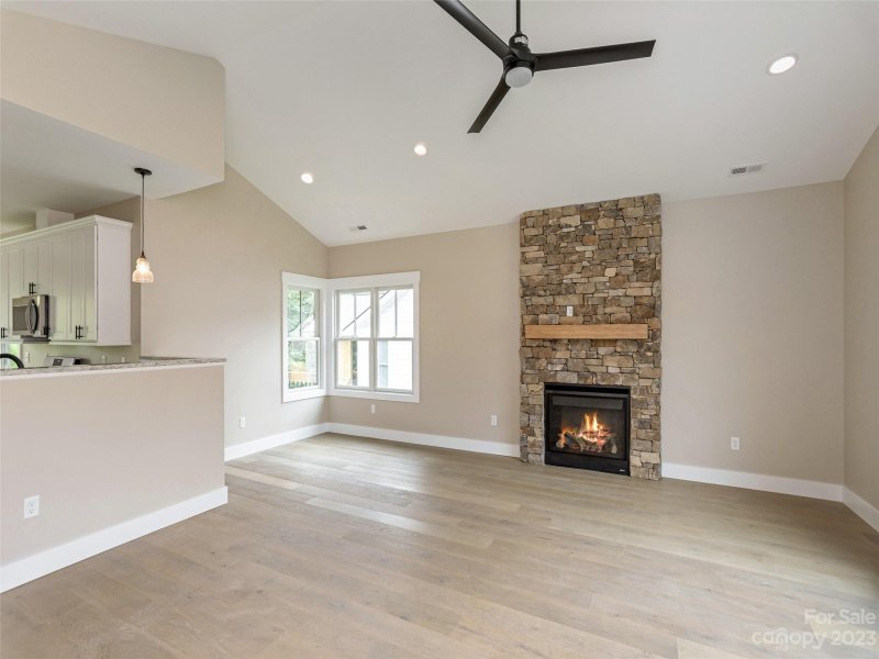 Property image 5 at 97 Olde Oak Way, Hendersonville, NC 28791