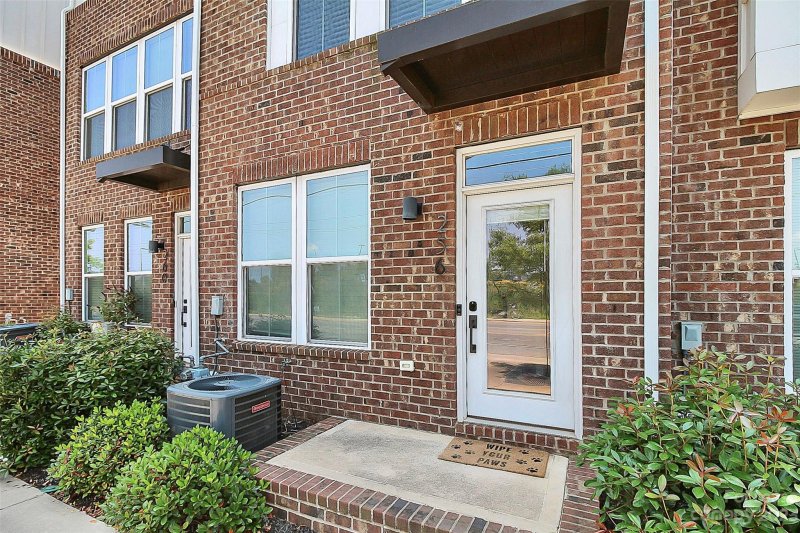 Property image 4 at 256 Parkwood Avenue, Charlotte, NC 28206