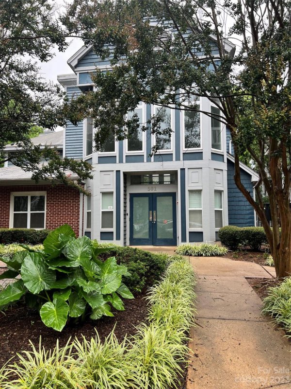 Property image 2 at 517 Graham Street, Charlotte, NC 28202