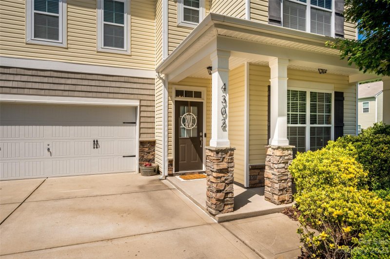 Property image 2 at 4302 Hampstead Heath Drive, Waxhaw, NC 28173