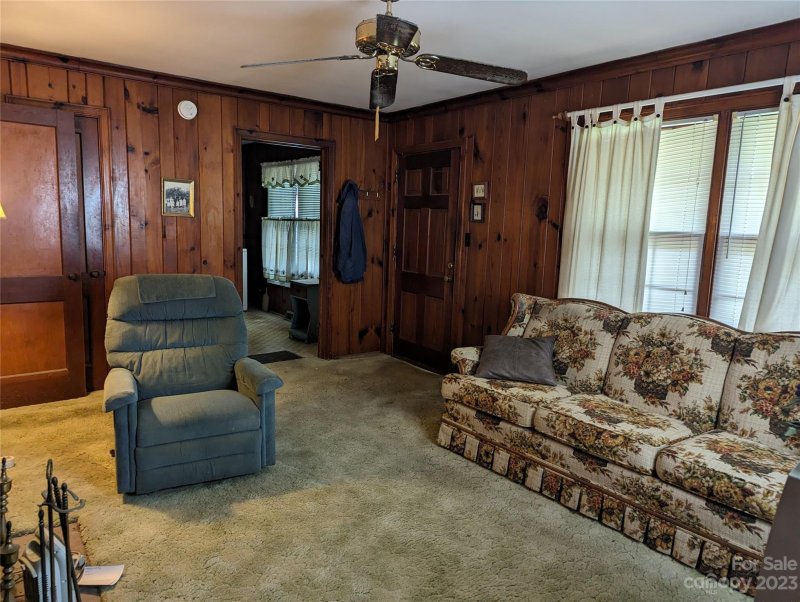 Property image 5 at 2834 Cowles Road, Charlotte, NC 28208