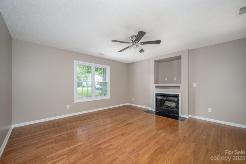 Property image 3 at 306 Little Daisy Lane, York, SC 29745