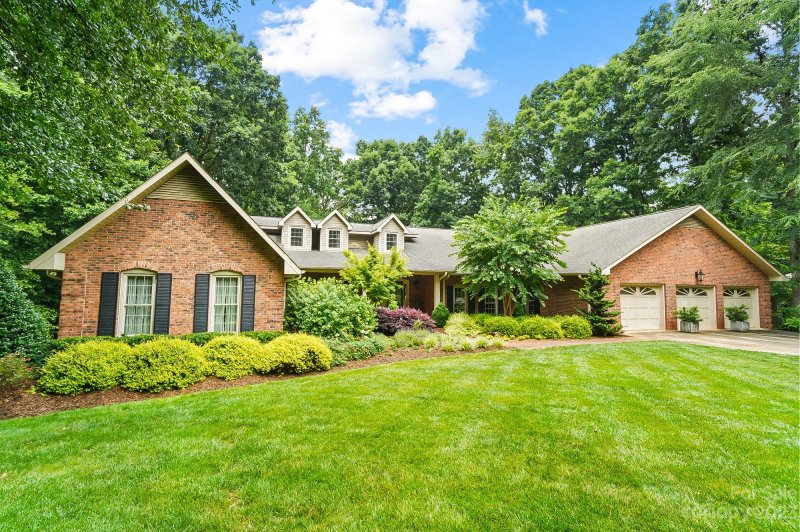 Property image 2 at 405 Belwood Drive, Belmont, NC 28012