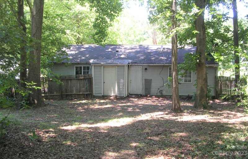 Property image 5 at 8450 Othello Place, Charlotte, NC 28227