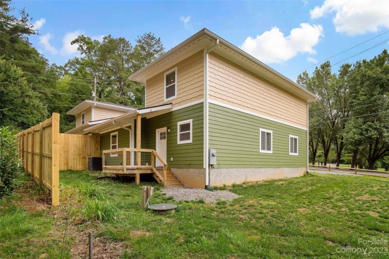 Property image 3 at 85 Fairway Drive, Black Mountain, NC 28711