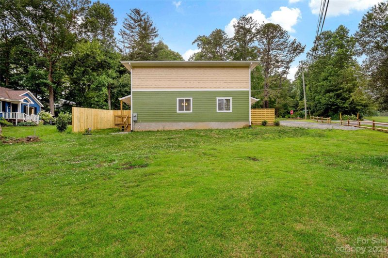 Property image 4 at 85 Fairway Drive, Black Mountain, NC 28711