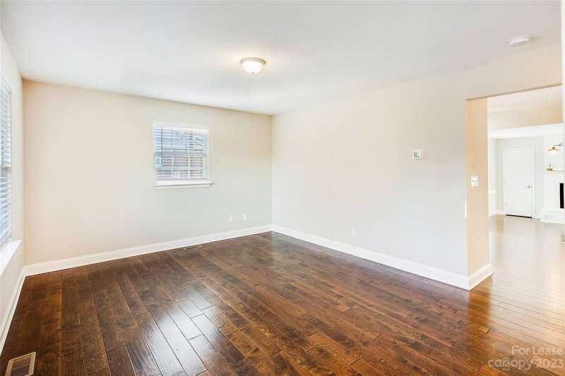 Property image 3 at 2531 Tanglebrook Lane, Charlotte, NC 28216