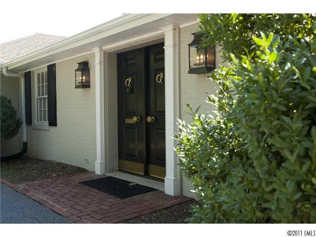 Property image 2 at 556 Center Street, Hickory, NC 28601