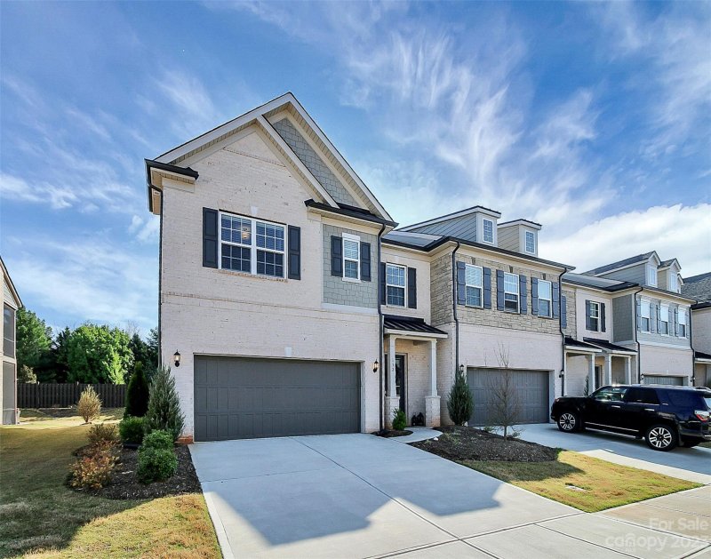 132 Heathbrook Lane