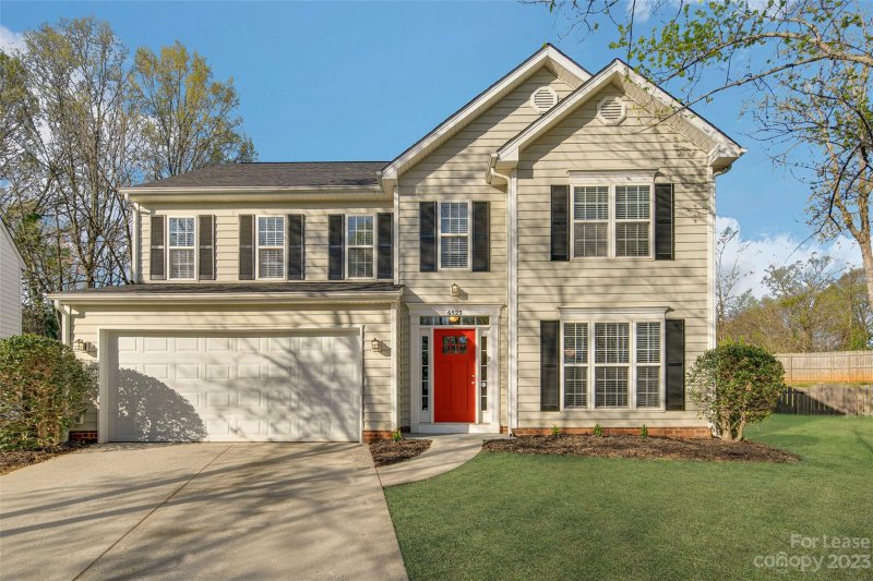 6523 Spanish Moss Lane