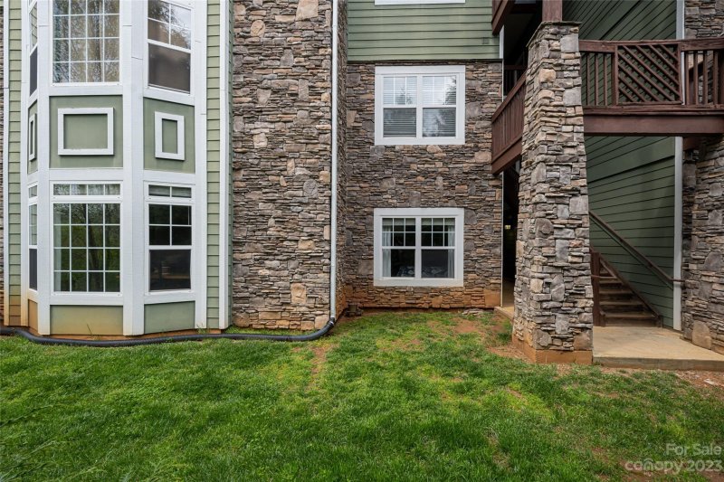 Property image 3 at 1000 Olde Eastwood Village Boulevard, Asheville, NC 28803