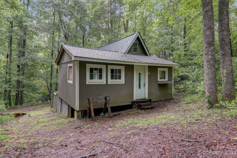 30 Rainbow Lake Circle