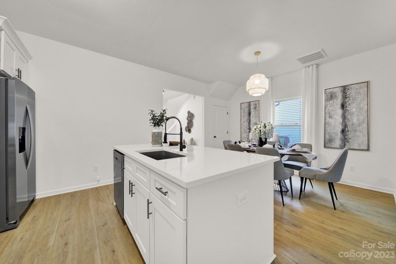 Property image 4 at 2728 Bramble Ridge Court, Charlotte, NC 28215