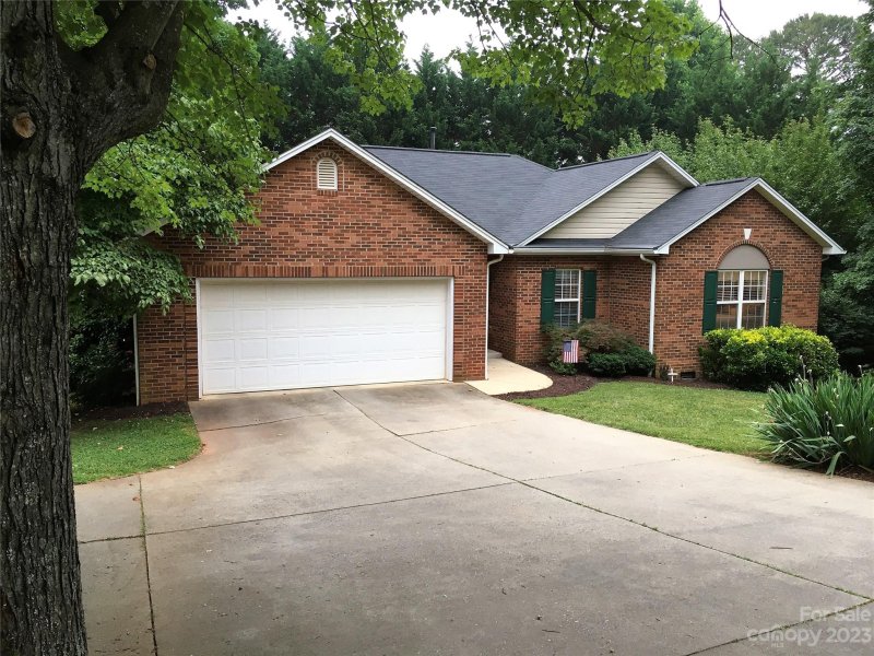 Property image 3 at 1681 6th Street, Hickory, NC 28602