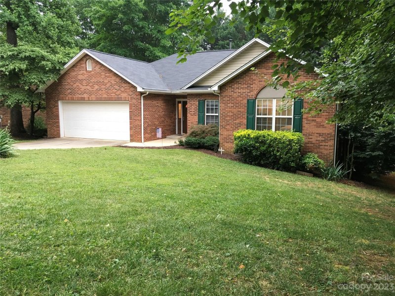 Property image 4 at 1681 6th Street, Hickory, NC 28602