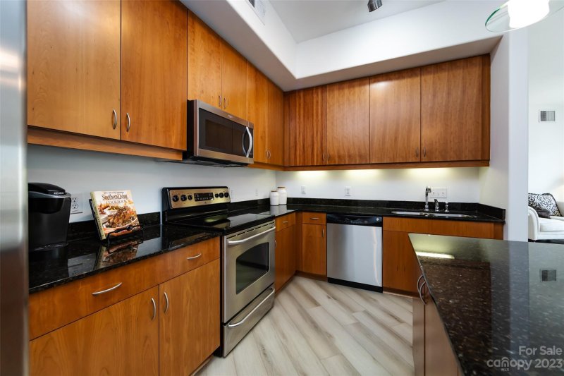 Property image 5 at 4625 Piedmont Row Drive, Charlotte, NC 28210